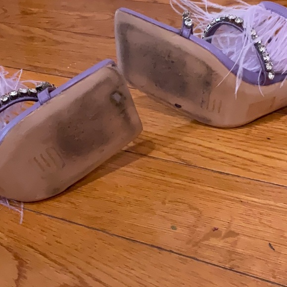 Song of Style Feather Heel Size: 8 - Picture 10 of 11